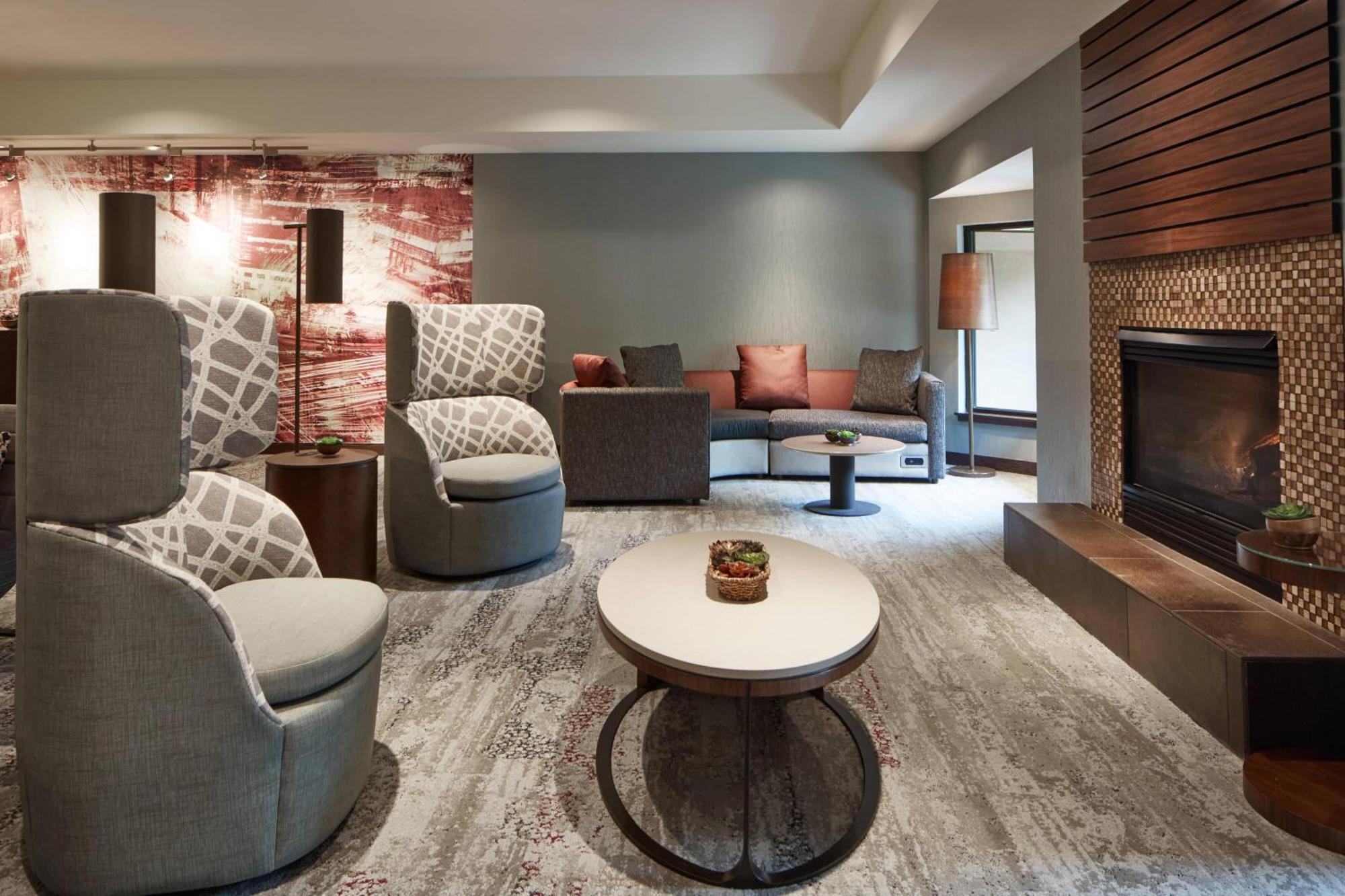Courtyard By Marriott Portland Southeast/Clackamas Exterior photo